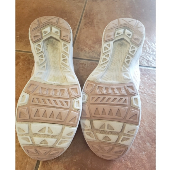 APL running shoes light pink size 8 - Picture 2 of 16